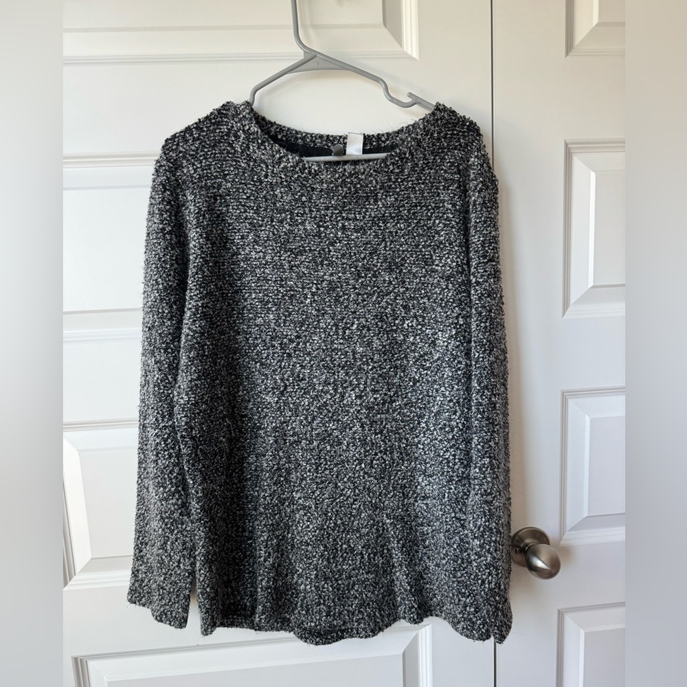 Divided sweater medium